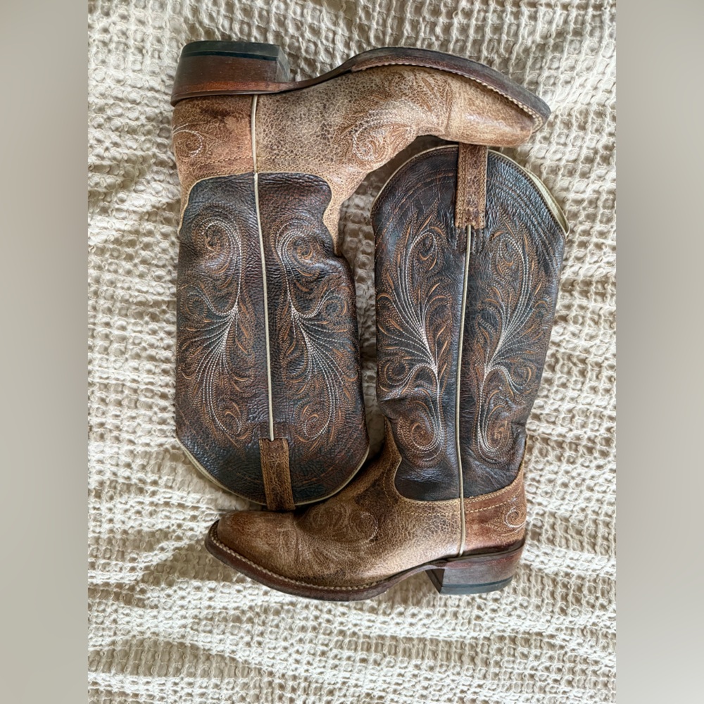 Ariat Rustic Brown and Tan Embroidered Boots Catalina Antique